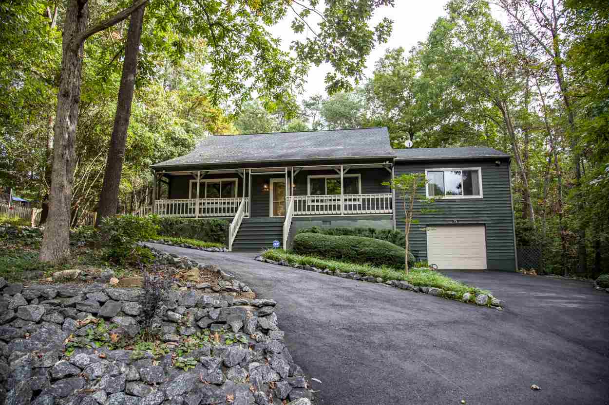 Homes for Sale in Foxwood Forest, Charlottesville, Virginia Pam Dent